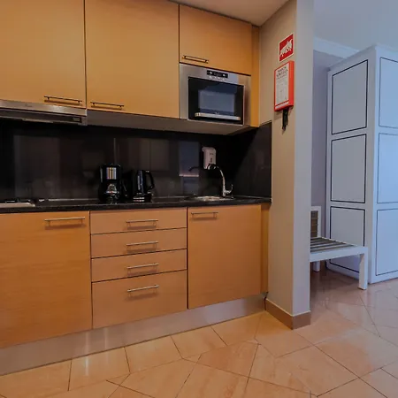 Aparthotel Pestana Park 4*