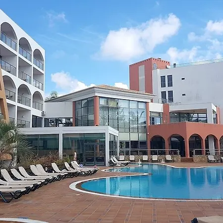 Pestana Park 公寓式酒店 阿尔沃尔
