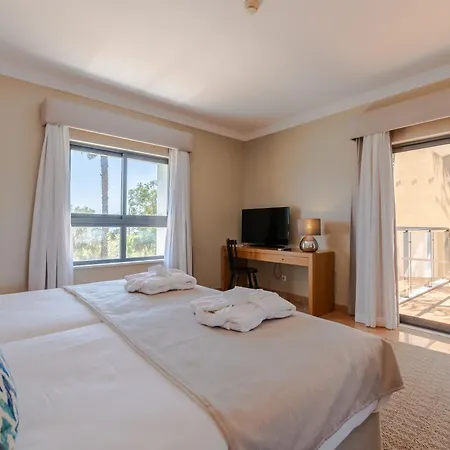 Apart-hotel Pestana Park 4*