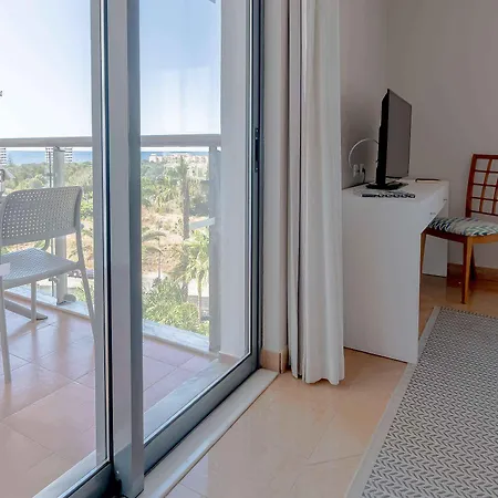 Pestana Park شقة فندقية ألفور