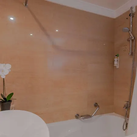 Pestana Park 4*