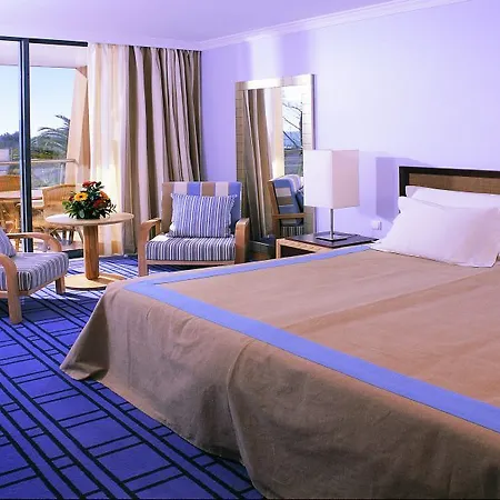 Pestana Park 4* 阿尔沃尔