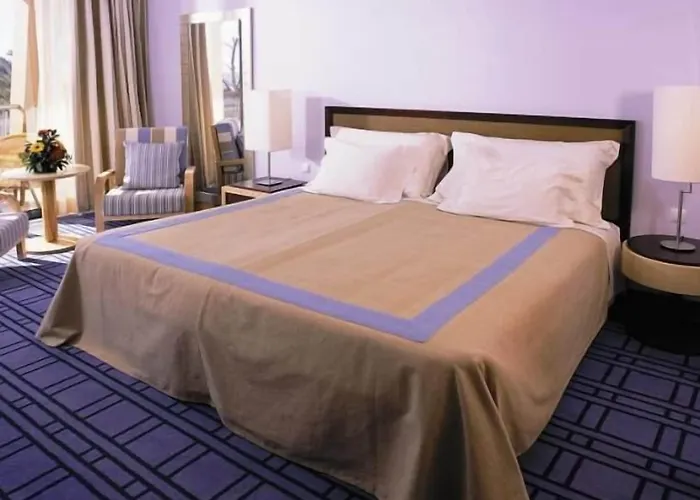 Ξενοδοχείο με διαμερίσματα Pestana Park 4*