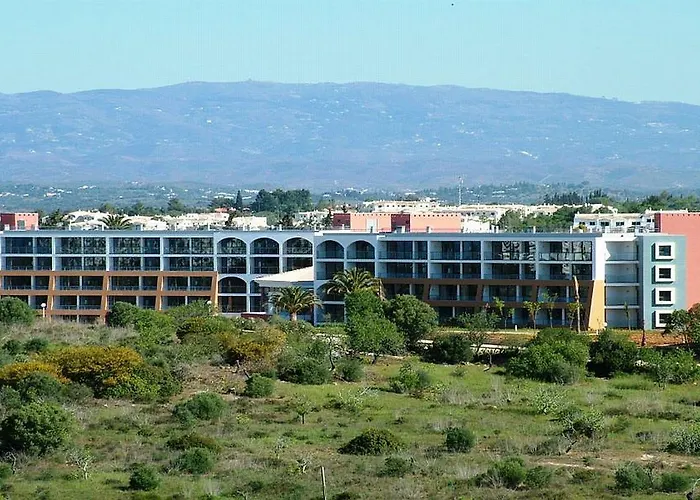 Ξενοδοχείο με διαμερίσματα Pestana Park 4*